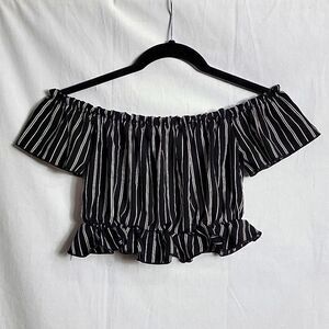 🖤 5/$20 🖤 7 DAY WKND.. cropped, off the shoulder top..